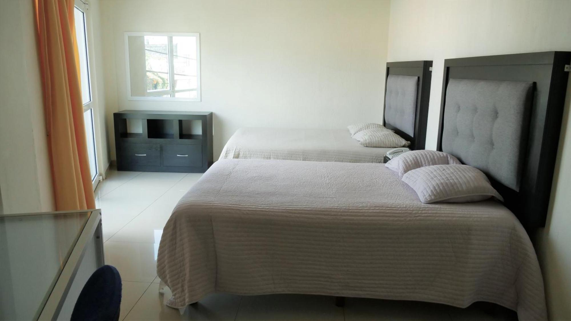 Hotel Insurgentes Express Tepic Exterior foto