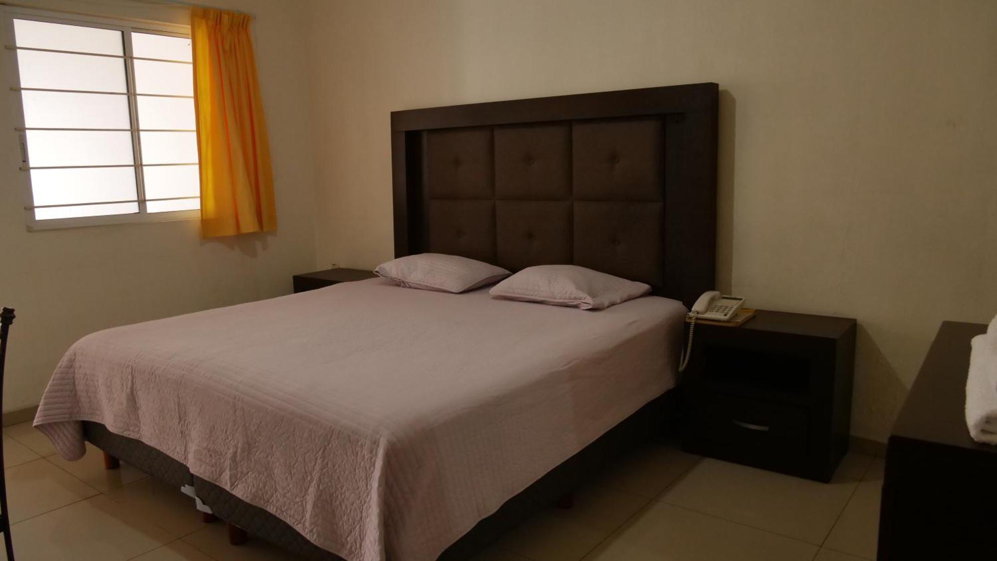 Hotel Insurgentes Express Tepic Exterior foto